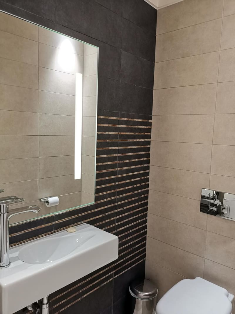 Private hot tub at Olympic Residence Deluxe Apartments, Limassol — photo 3
