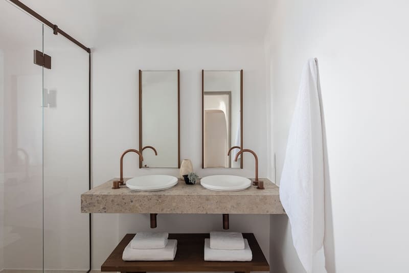 Private plunge pool at Canaves Ena - Small Luxury Hotels of the World, Santorini — photo 4
