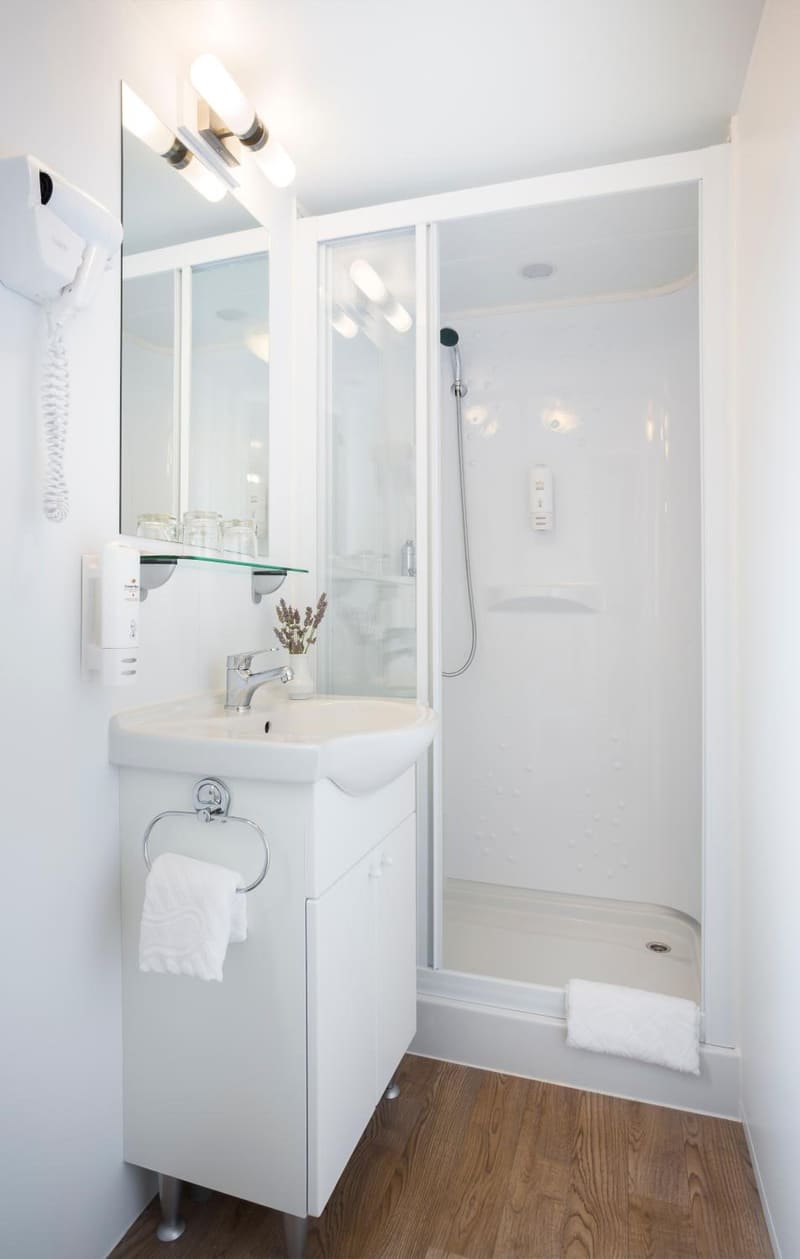 Private jacuzzi at Maistra Camping Polari Mobile homes, Rovinj — photo 2