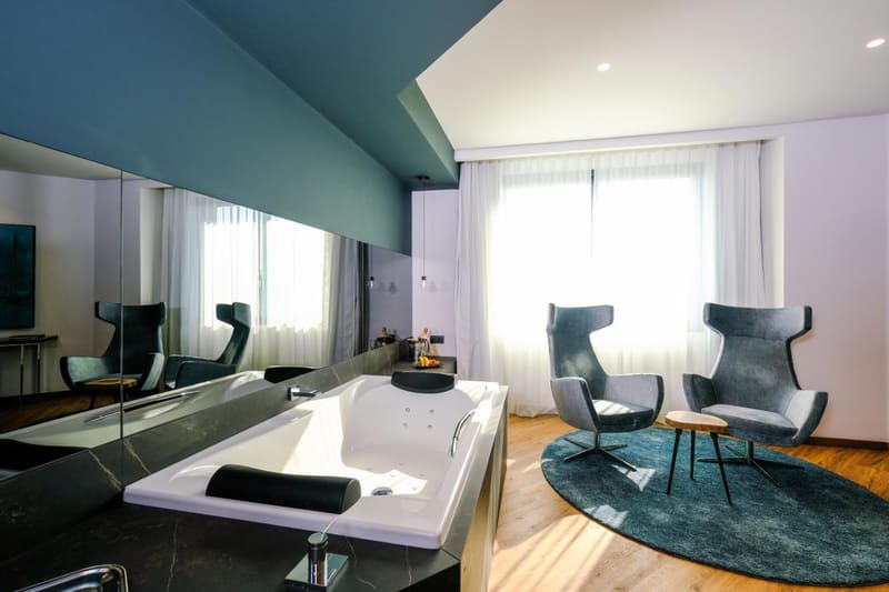 Private hot tub at Hotel SB Icaria, Barcelona — photo 6
