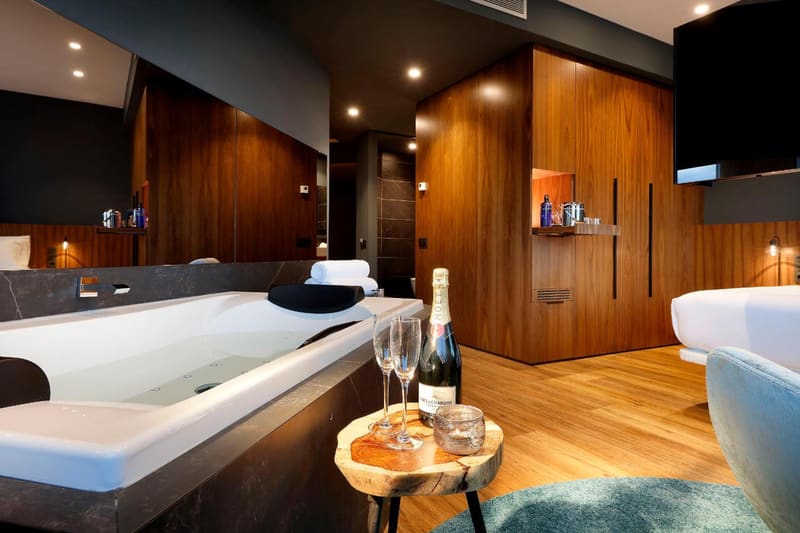Private hot tub at Hotel SB Icaria, Barcelona — photo 2