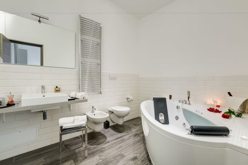 Private hot tub at Relais Colonna 27, Rome, photo 2