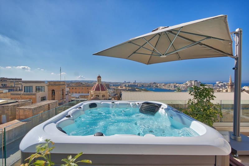 Private hot tub at Palazzo Rosaria Boutique Hotel, Valletta — photo 5