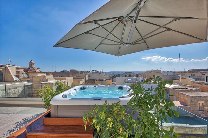 Private hot tub at Palazzo Rosaria Boutique Hotel, Valletta — photo 2
