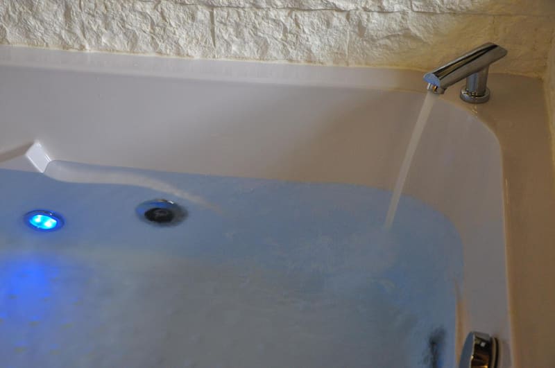 Private hot tub at Navona Nice Room, Rome, photo 5