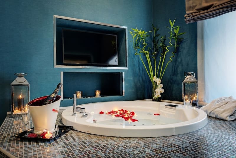 Private jacuzzi at Dharma Style Hotel & Spa, Rome, photo 4