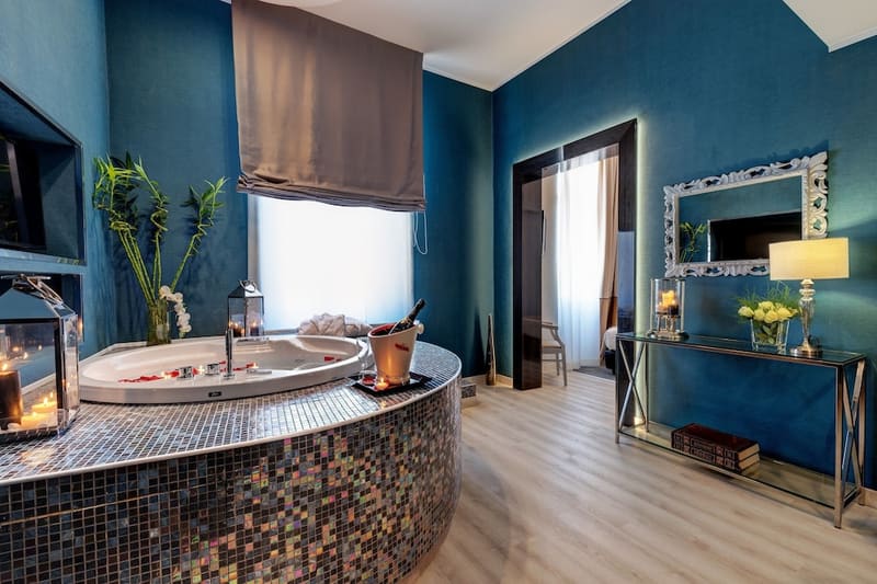 Private jacuzzi at Dharma Style Hotel & Spa, Rome, photo 5