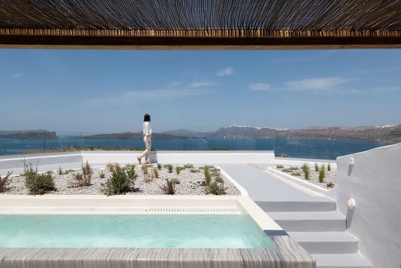 Private plunge pool at Goulielmos Hotel & Spa, Santorini — photo 5