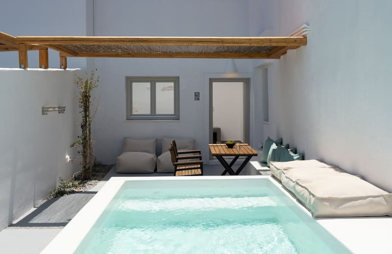 Private plunge pool at Goulielmos Hotel & Spa, Santorini — photo 6