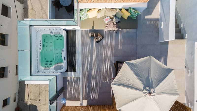 Private hot tub at Makava Suites Naxos, Naxos — photo 2