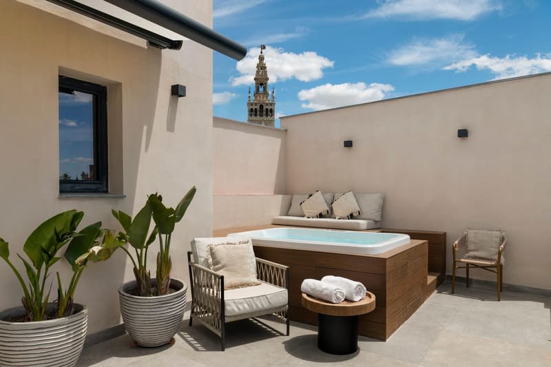Private plunge pool at La Sillería de Arfe, Seville, photo 2