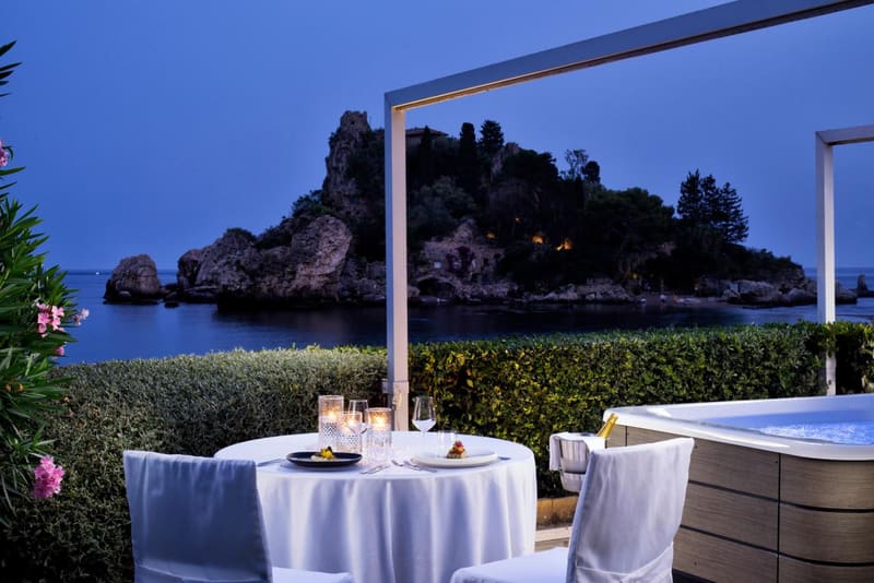 Private hot tub at La Plage Resort, Taormina — photo 5