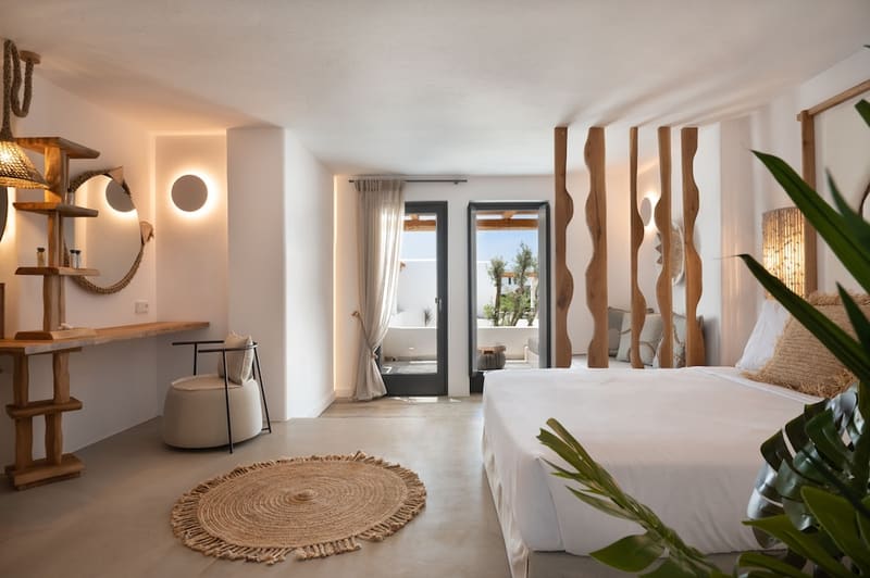 Private plunge pool at Kosmitis Suites & Villas, Paros, photo 3