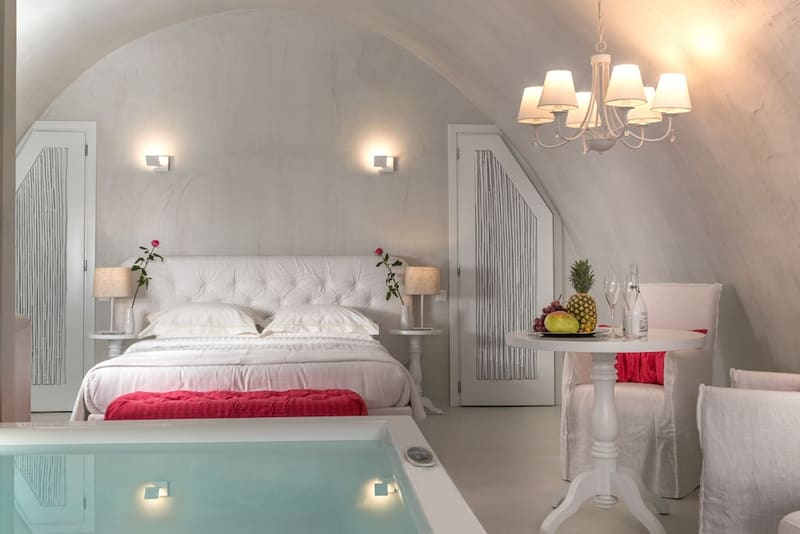 Private plunge pool at Mythical Blue Luxury Suites, Santorini — photo 3