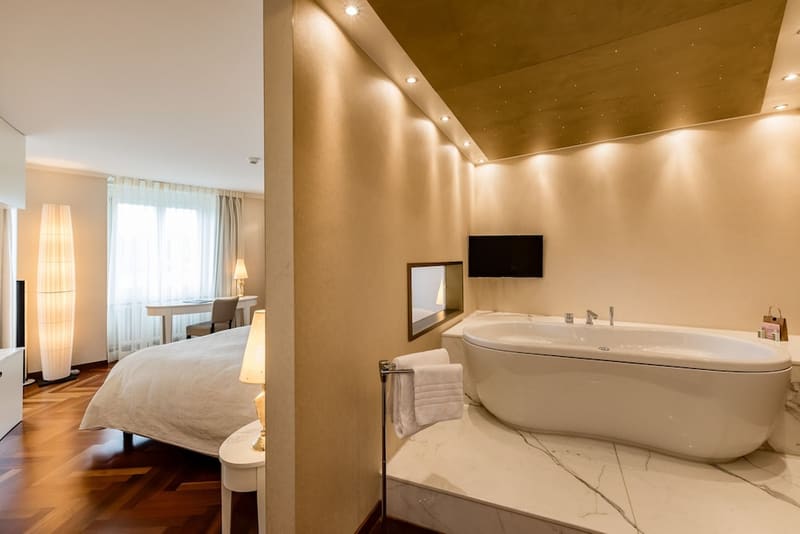 Private hot tub at Hotel Des Balances, Lucerne, photo 2