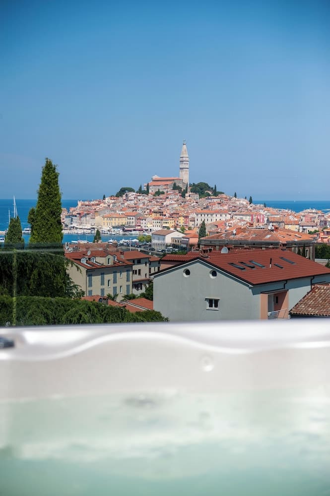 Private hot tub at Boutique Residence Arion, Rovinj — photo 4