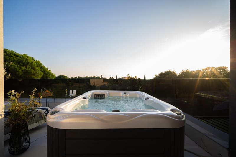 Private jacuzzi at Residence Vaal, Rovinj — photo 4