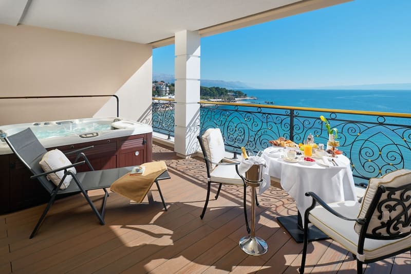 Private hot tub at Hotel Villa Harmony, Split