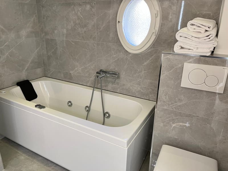 Private hot tub at Corte dei Sogni Boutique Hotel & spa, Florence, photo 6
