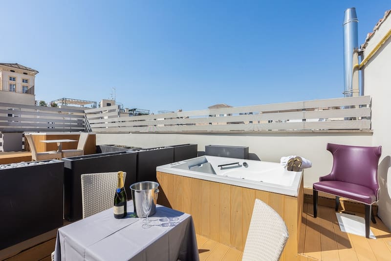 Private hot tub at Hotel Castellino Roma, Rome