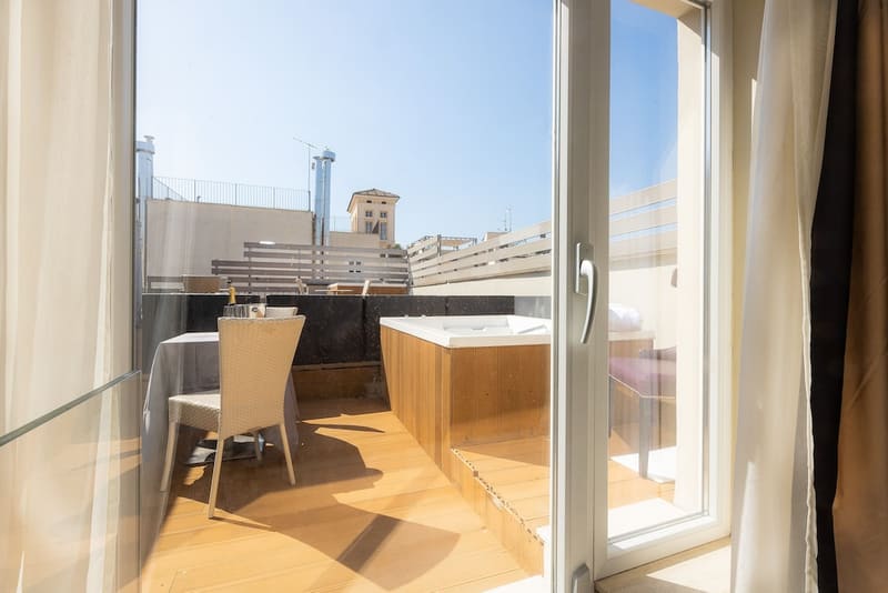 Private hot tub at Hotel Castellino Roma, Rome — photo 4