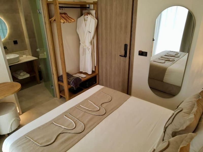 Private hot tub at Cabana White Boutique Hotel, Kos — photo 6
