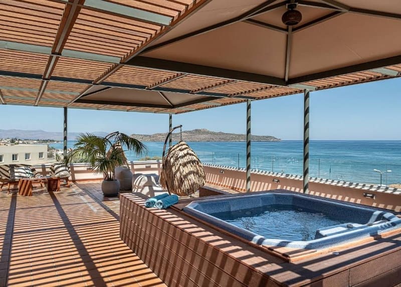 Private hot tub at Cretan Dream Resort and Spa, Chania — photo 2