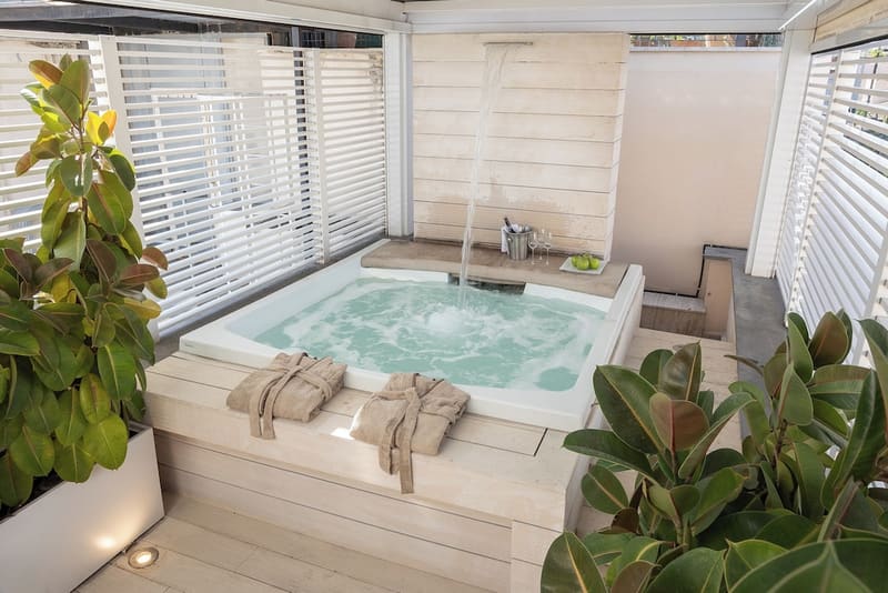 Private plunge pool at Amazing Piazza Venezia Suites, Rome