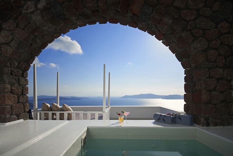 Private hot tub at San Antonio, Santorini — photo 3