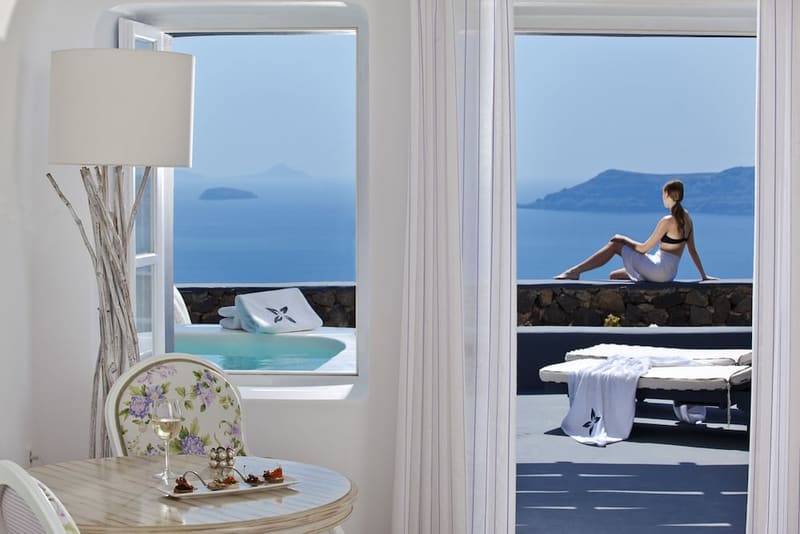 Private hot tub at San Antonio, Santorini — photo 2