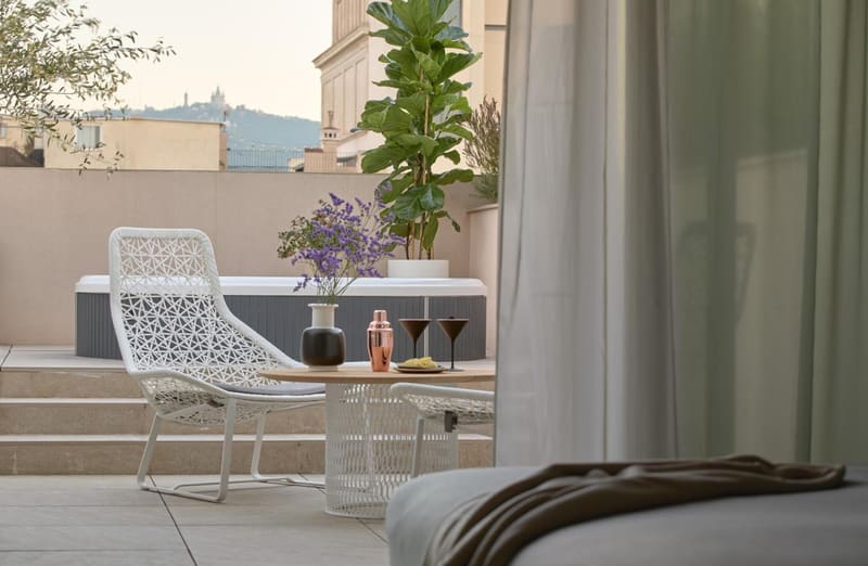 Private jacuzzi at ME by Meliá Barcelona, Barcelona — photo 2