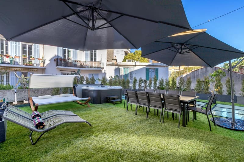 Private hot tub at Résidence Montaigne - Luxurious - 350m Palais - LRA Cannes, Cannes — photo 5