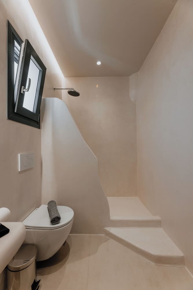 Private plunge pool at Onym Curated Villas, Naxos — photo 4