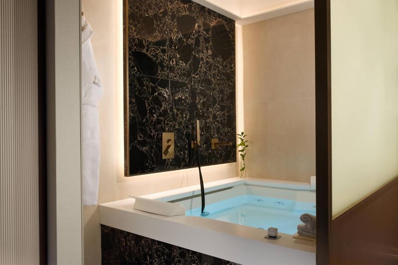 Private jacuzzi at FH55 Grand Hotel Palatino, Rome
