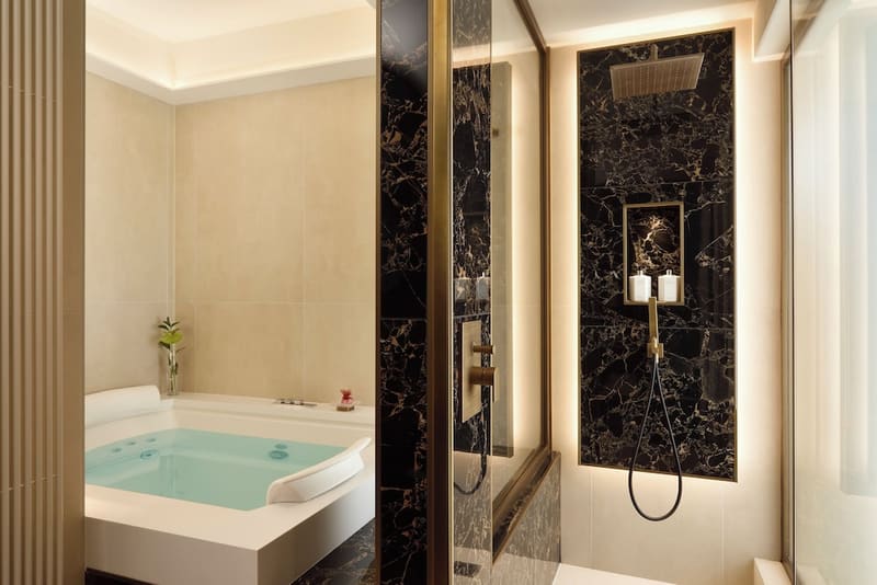 Private hot tub at FH55 Grand Hotel Palatino, Rome — photo 5