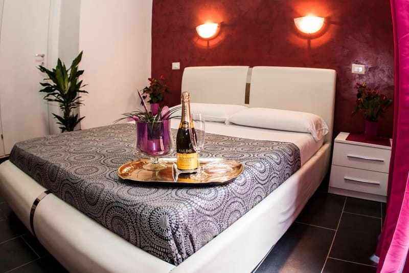 Private hot tub at Gio' Suites, Rome, photo 6