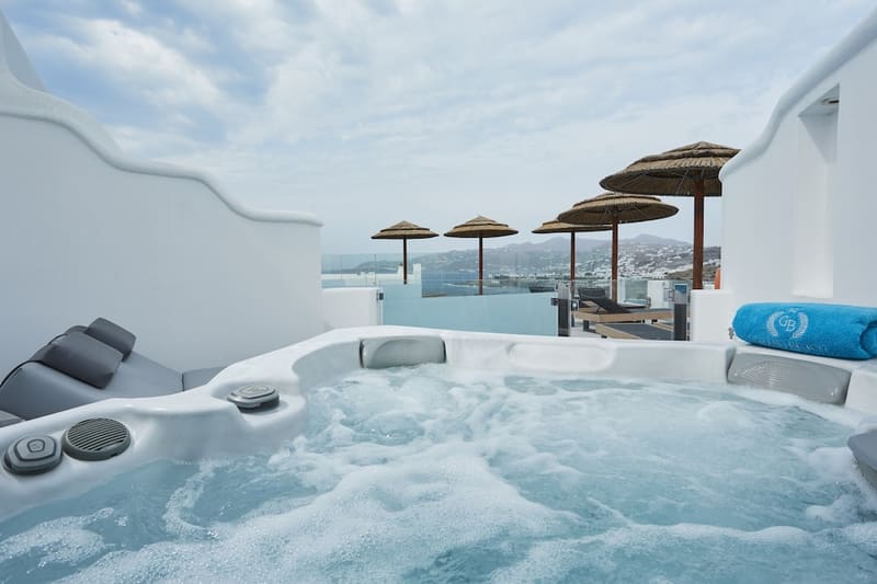 Private hot tub at Grand Beach Mykonos, Mykonos — photo 2