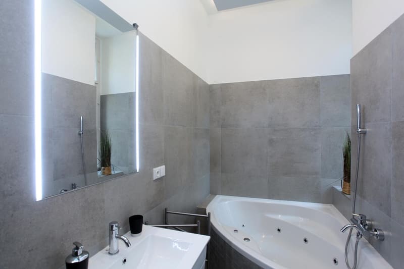 Hotels with a private in-room jacuzzi, hot tub or plunge pool in Prague
