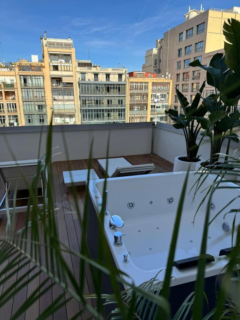 Private jacuzzi at Negresco Princess 4* Sup, Barcelona, photo 5