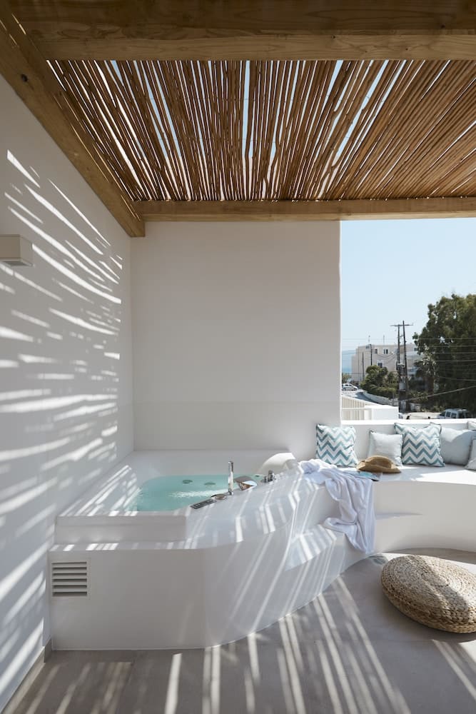 Private hot tub at Arco Solium Suites, Milos