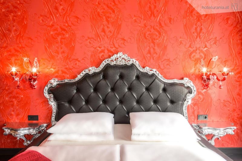 Private jacuzzi at Hotel Urania, Vienna — photo 4