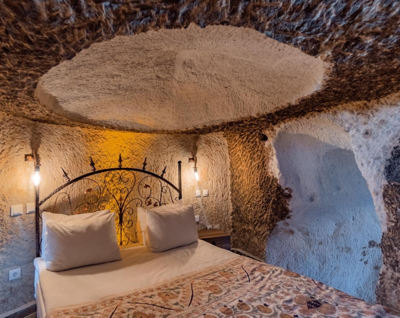 Private hot tub at Amber Cave Suites, Goreme — photo 6