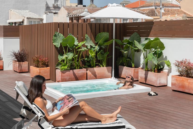 Private jacuzzi at Coeo Fresca Roof Garden Signature Apartments, Malaga — photo 5