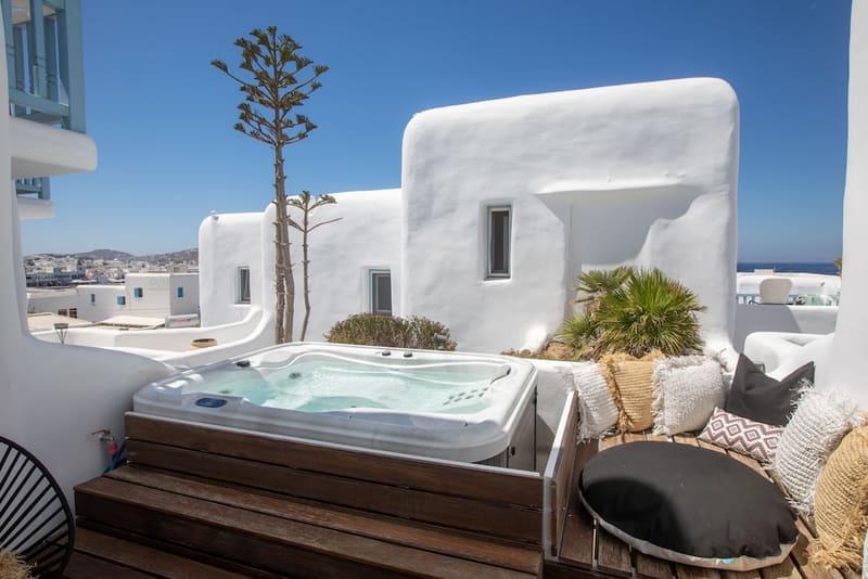 Private hot tub at Harmony Boutique Hotel, Mykonos — photo 2