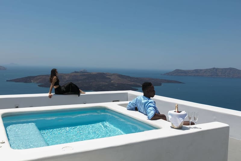 Private hot tub at Aria Suites, Santorini — photo 4