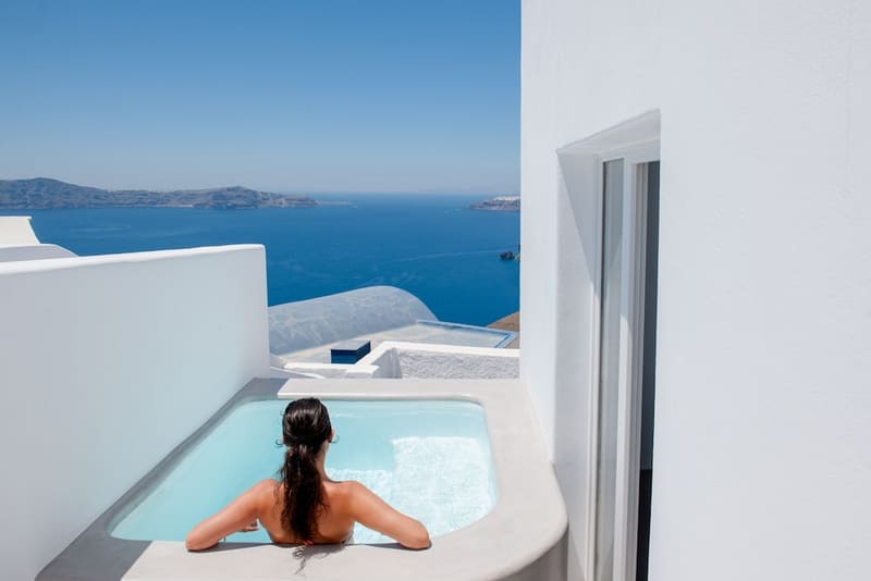 Private hot tub at Aria Suites, Santorini — photo 5