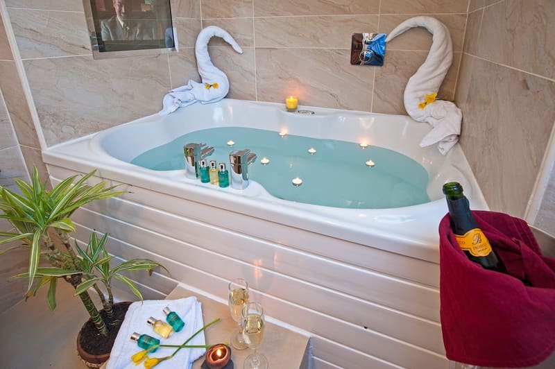 Private hot tub at Windermere Boutique Hotel, Windermere, photo 3