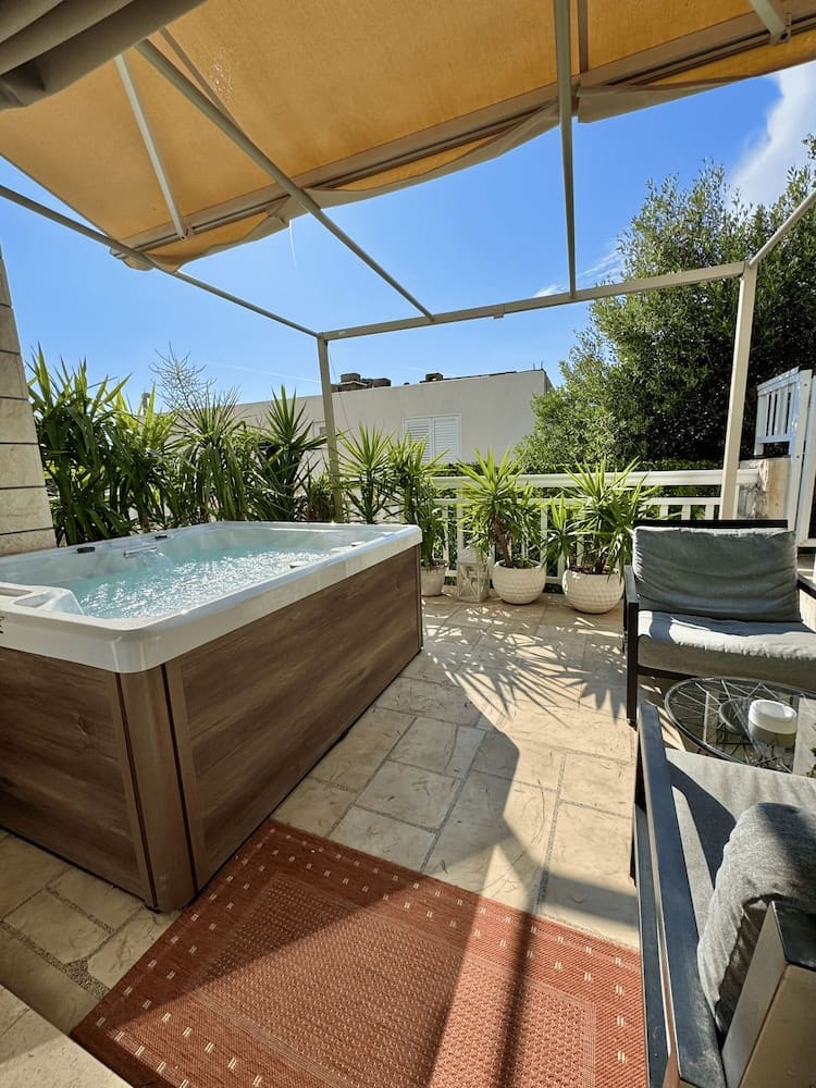 Private hot tub at Casa Benita, Hvar, photo 4