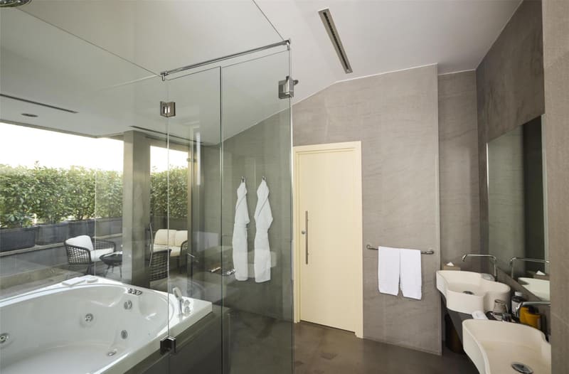 Private jacuzzi at Anantara Palazzo Naiadi Rome Hotel - A Leading Hotel of the World, Rome — photo 2