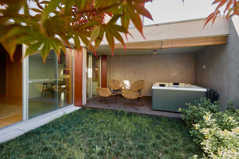 Private hot tub at Oporto Maison Anselmo, Porto — photo 5